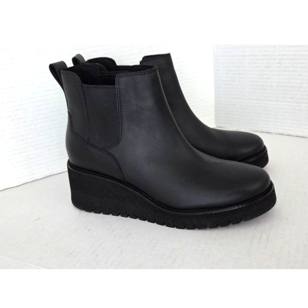 Cole Haan ZERØGRAND Lightweight City Wedge Chelsea Boot Womens 8.5 Black Leather